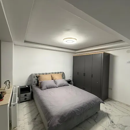 Hall Deluxe * Craiova